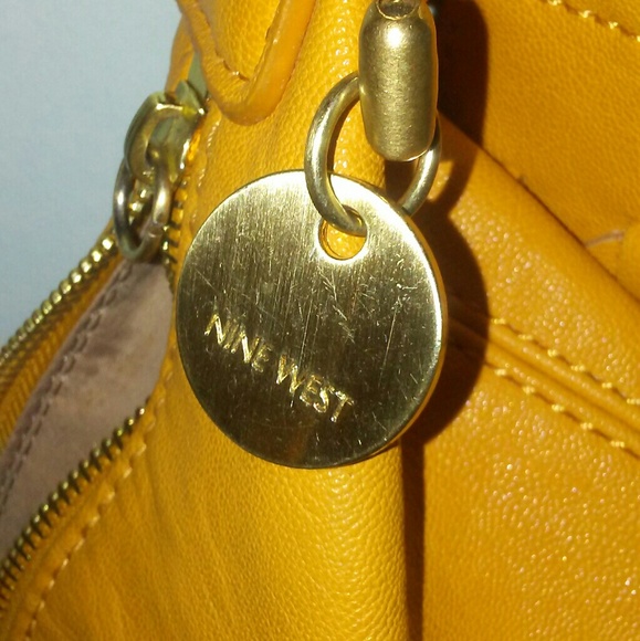 Purse - Picture 2 of 4